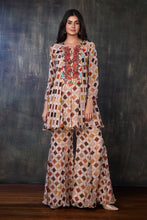 Load image into Gallery viewer, A-line Square Pattern Printed Co-ord Set With Thread Work Neckline
